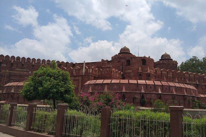 From Delhi: Sameday Taj Mahal Agra and Fatehpur Sikri Tour
