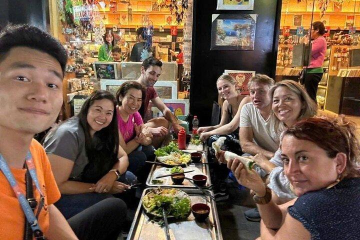 Hanoi Walking Street Food Experience for Food Lovers
