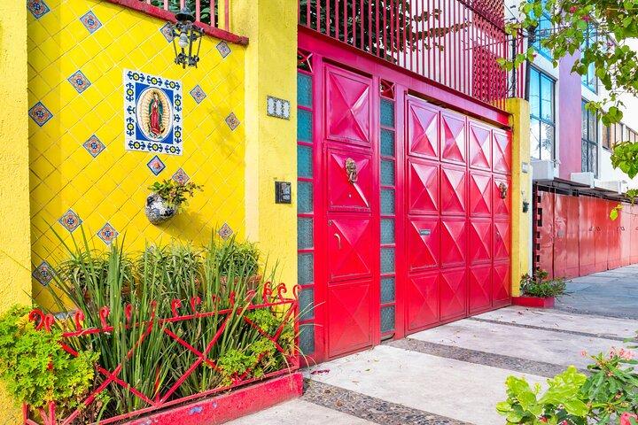 From cdmx: Tour in Coyoacan and Xochimilco all inclusive
