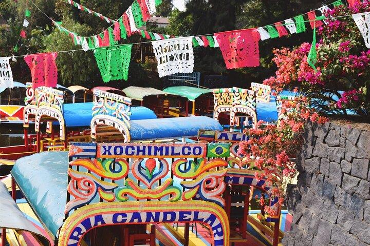 From cdmx: Tour in Coyoacan and Xochimilco all inclusive