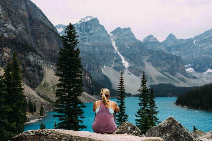 From Banff: Shuttle Service to Moraine Lake & Lake Louise