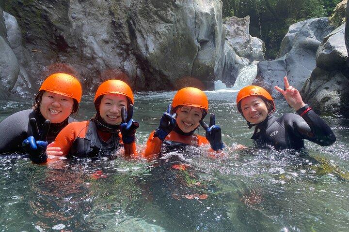 Shizuoka: Kliff Canyoning near Mt. Fuji