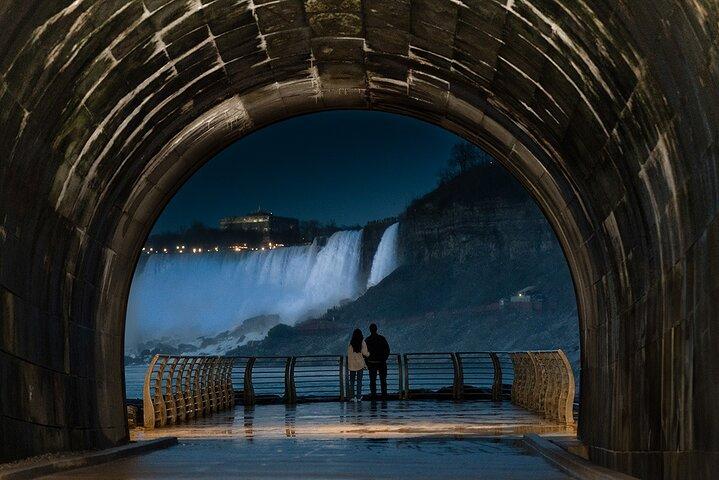 Niagara Falls Tour: Power Station, Illumination Tower & Dinner