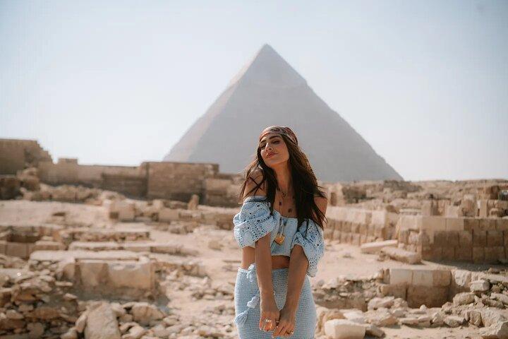 Private Day Tour to Giza Pyramids and Sphinx with Pickup