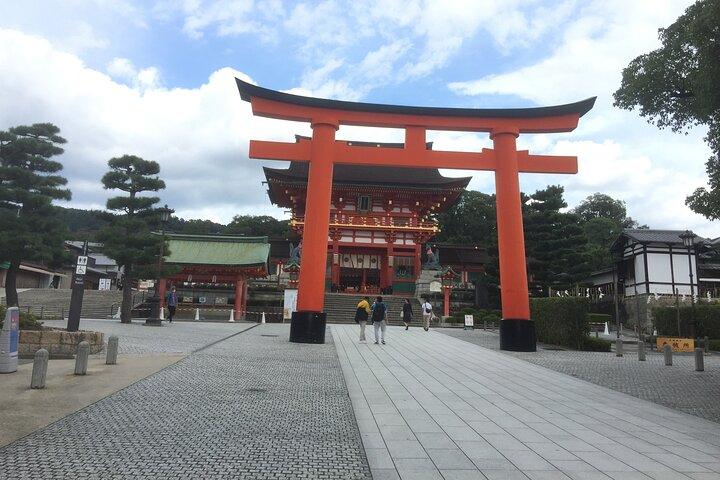 Half-Day Private Guided Tour to Fushimi Inari Taisha