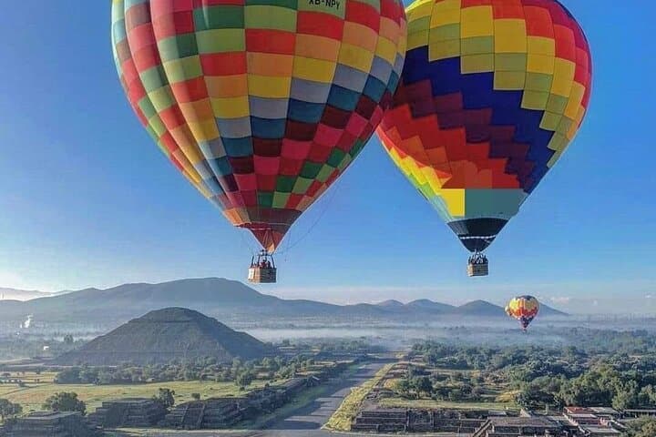 Teotihuacan Balloon Ride + pyramids Tour + Basilica Visit