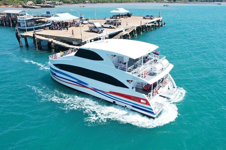 Bus and Catamaran Transfer from Koh Chang to Bangkok