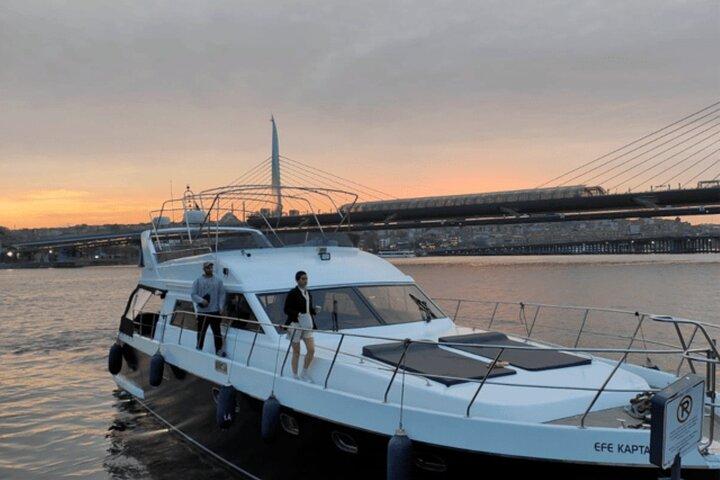 Istanbul Bosphorus MORNING or SUNSET Yacht Tour with Snacks