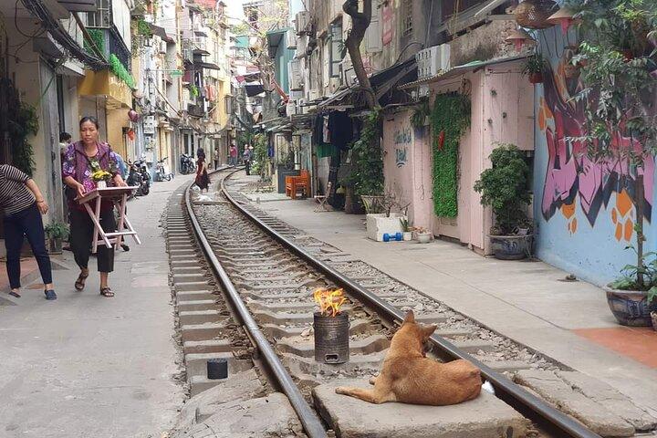 Hanoi Jeep Tour: Train-street, Highlights and Hidden Gems