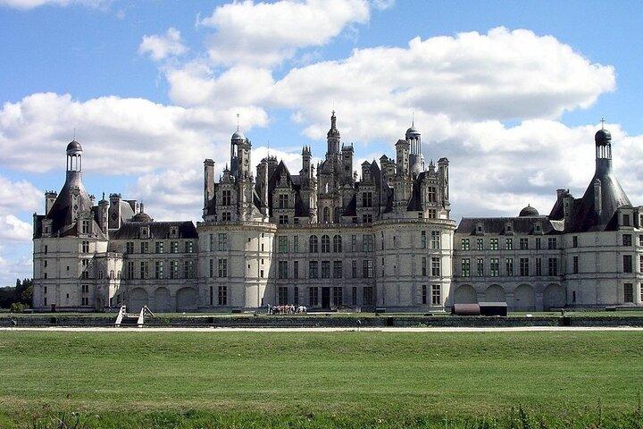 Private Day Trip From Paris to Loire Valley