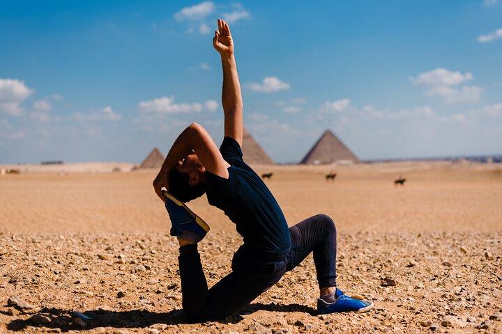 Private Guided Tour to Giza Pyramids, Sphinx, Camel Ride & Lunch