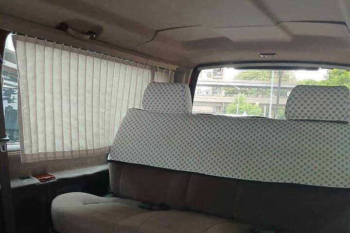 Hong Kong Airport Transfer Sevice With Classic Car