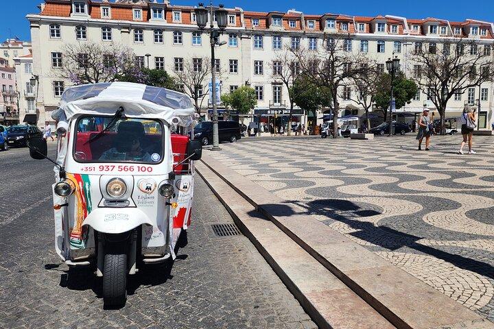 Lisbon Tuk Tuk: Explore Lisbon’s Hidden Treasures 1:30h