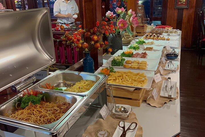 Ba Na Hills Experience Tour with Golden Bridge and Buffet Lunch