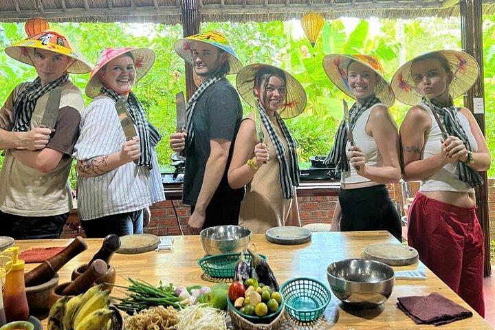 Hoi An Cooking Class(Market,BasketBoat Crabfishing&Cooking Class)