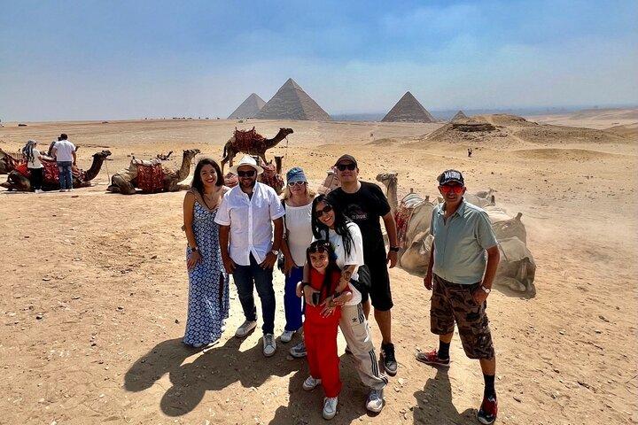 Día completo por Cairo y Giza, pirámides, museo y Khan El Khalili