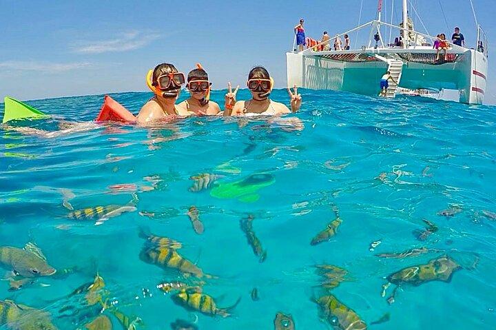 Snorkeling and Shopping in Montego Bay with Hotel pickup