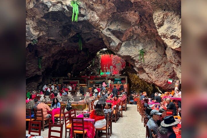 Balloon flight / Breakfast in the cave / CDMX pick-up + Pyramids