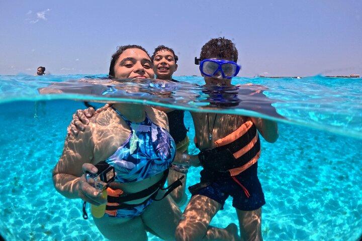 Cancun Private Catamaran to Isla Mujeres with Buffet & Open Bar