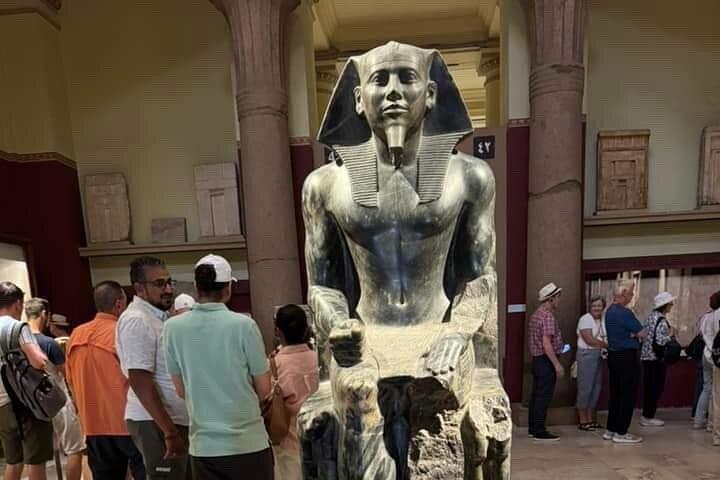 Private Full Day Egyptian Sightseeing Tour with Lunch