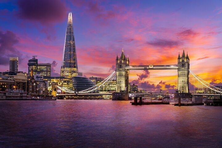 Private sightseeing chauffeured tour of London