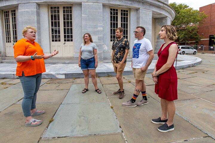 Philadelphia's Haunted History & Ghost Nighttime 1.5 Hour Tour