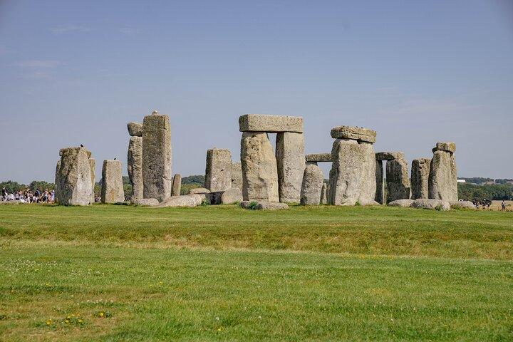 Southampton Private Cruise Transfer from London via Stonehenge.