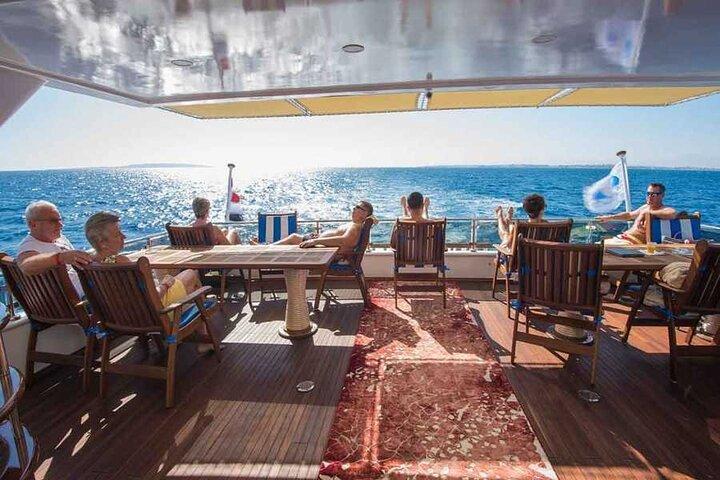Luxury Private Yacht Day Tour to Ain Sokhna from Cairo