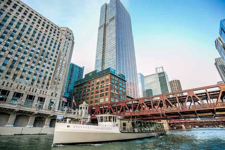City Cruises Chicago: Premier Plus Brunch Cruise on Chicago River