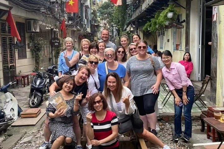 Hanoi Michelin Star Street Food Walking Tour & Train-Street
