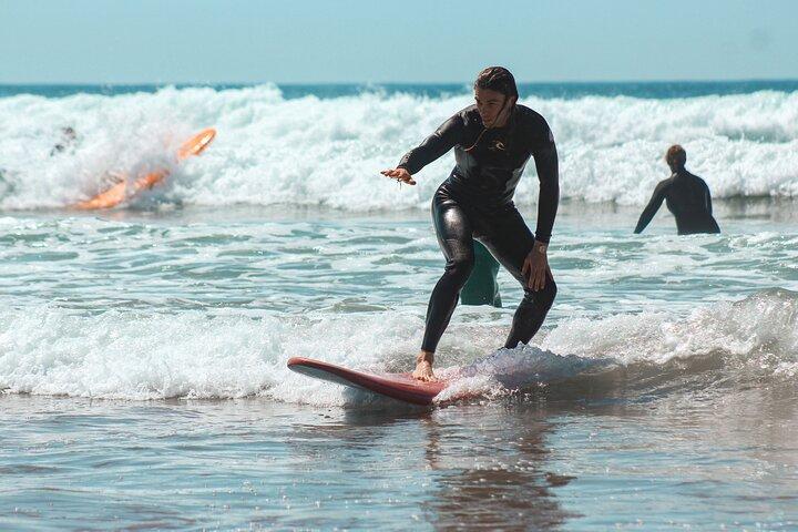 Surfing lessons with local instructors, Catch your fisrt wave