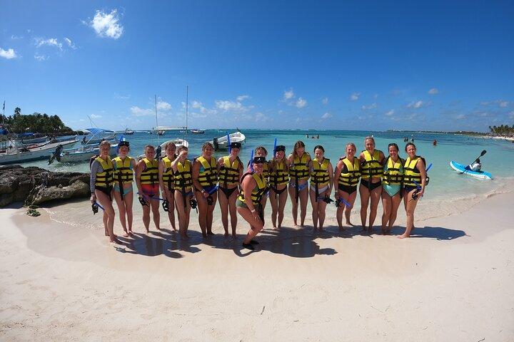 Private Tour Swim with Turtles, 2 Cenotes & Gopro