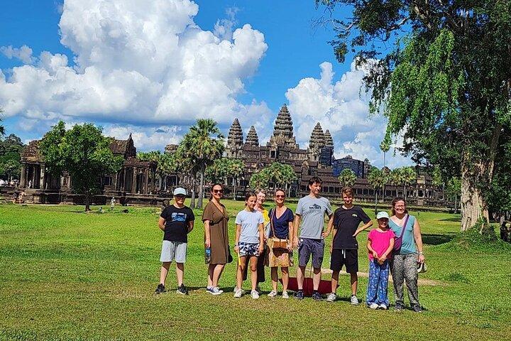 Angkor Wat Sunrise and Sunset With Guide