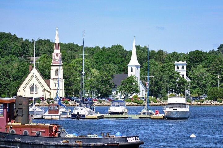 Group Tour 5hrs Peggys Cove, Mahone Bay, Lunenburg