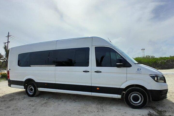 Roundtrip transportation from Cancun Airport to Playa del Carmen Hotel