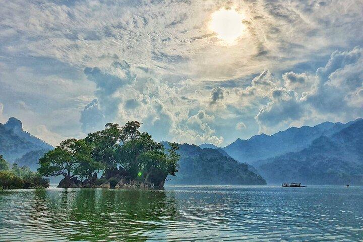 Hanoi Private 4-Day Tour Adventure with Multi-day Tours