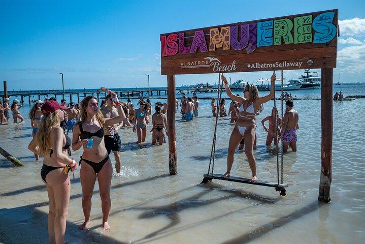 Isla Mujeres Snorkeling & Catamaran Adventure Tour