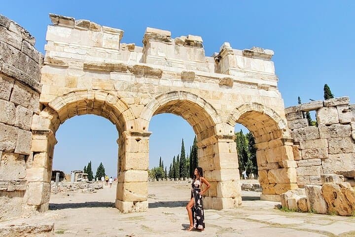Day Trip Pamukkale from İstanbul / Explore Pamukkale in a day