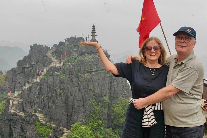 Ninh Binh Luxury Day Tour with Small Group of 9 Paxs