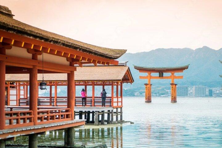 Hiroshima and Miyajima Private Tour with English Speaking Driver