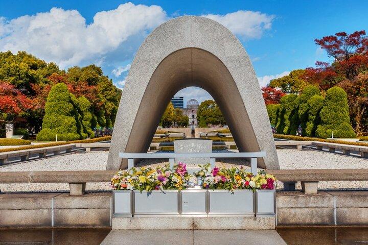 Hiroshima and Miyajima Private Tour with English Speaking Driver