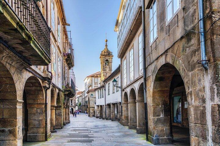 Porto: Santiago de Compostela and Valença do Minho Day Trip