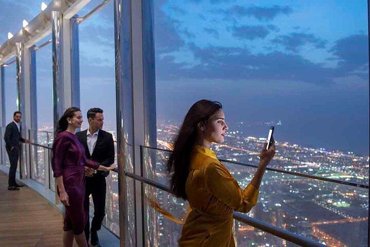 Burj Khalifa The Lounge Experience at Levels 152, 153 & 154