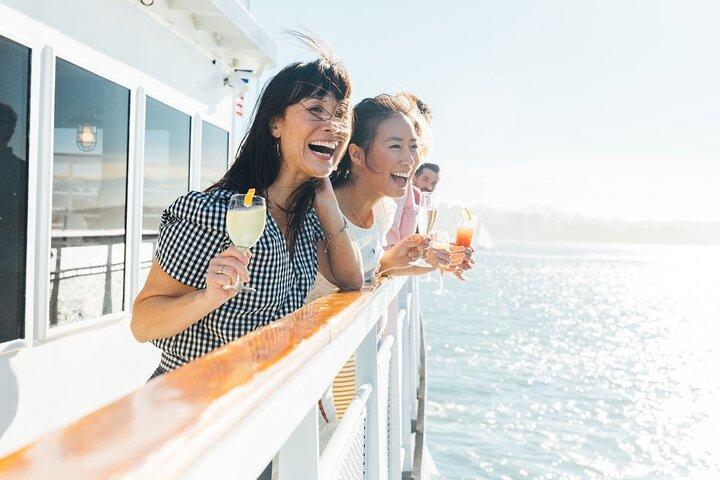 City Cruises NYC: Signature Bottomless Mimosa Brunch Pier 15