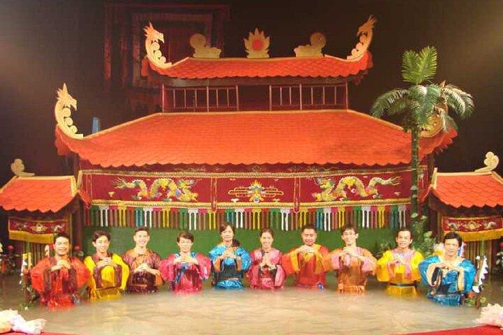 Ho Chi Minh Night life Tour, Water Puppet & Dinner on Cruise