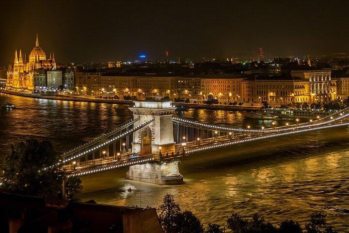 Private Budapest Day Trip from Vienna in a Mercedes-Benz Vehicle