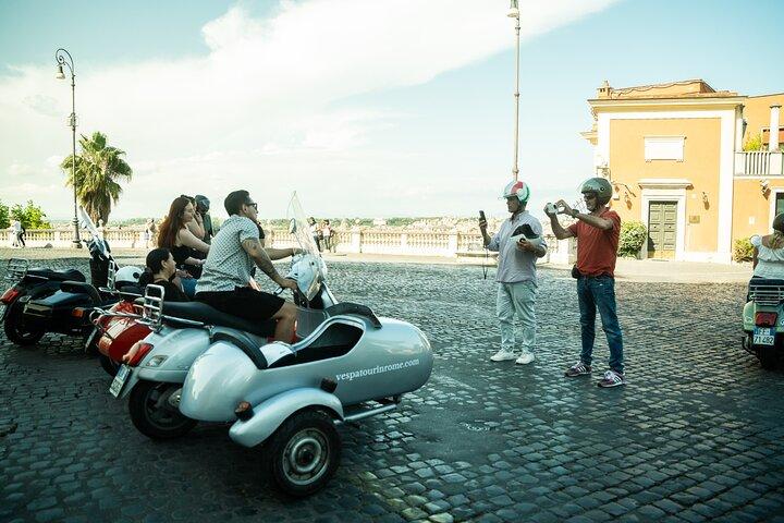Private Vespa Sidecar Tour of Rome with Hotel Pickup and Prosecco