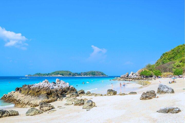 Pattaya: Koh Larn Island Speedboat Tour with Water Sports & Lunch