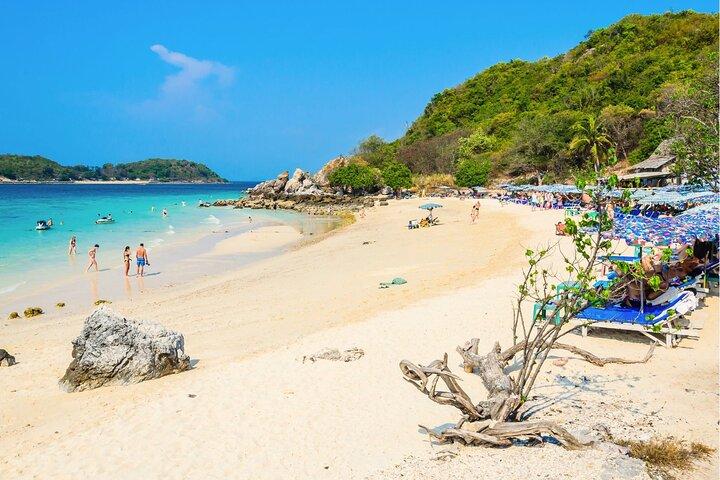 Pattaya: Koh Larn Island Speedboat Tour with Water Sports & Lunch