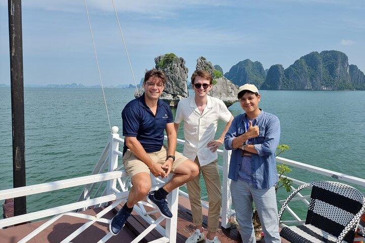 From Hanoi : Halong Bay Small Group Day Tour by Private Car
